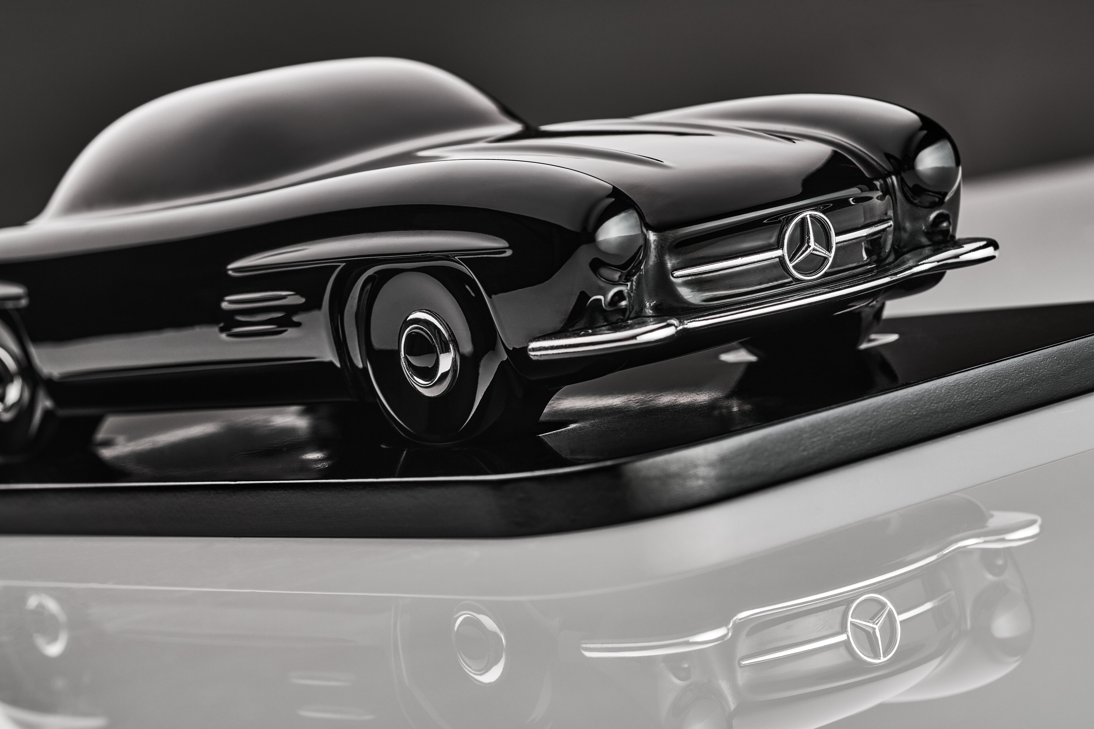 Scultura 300 SL Coupé W 198 II (1957-1963) - colore nero, Minichamps, 1:18