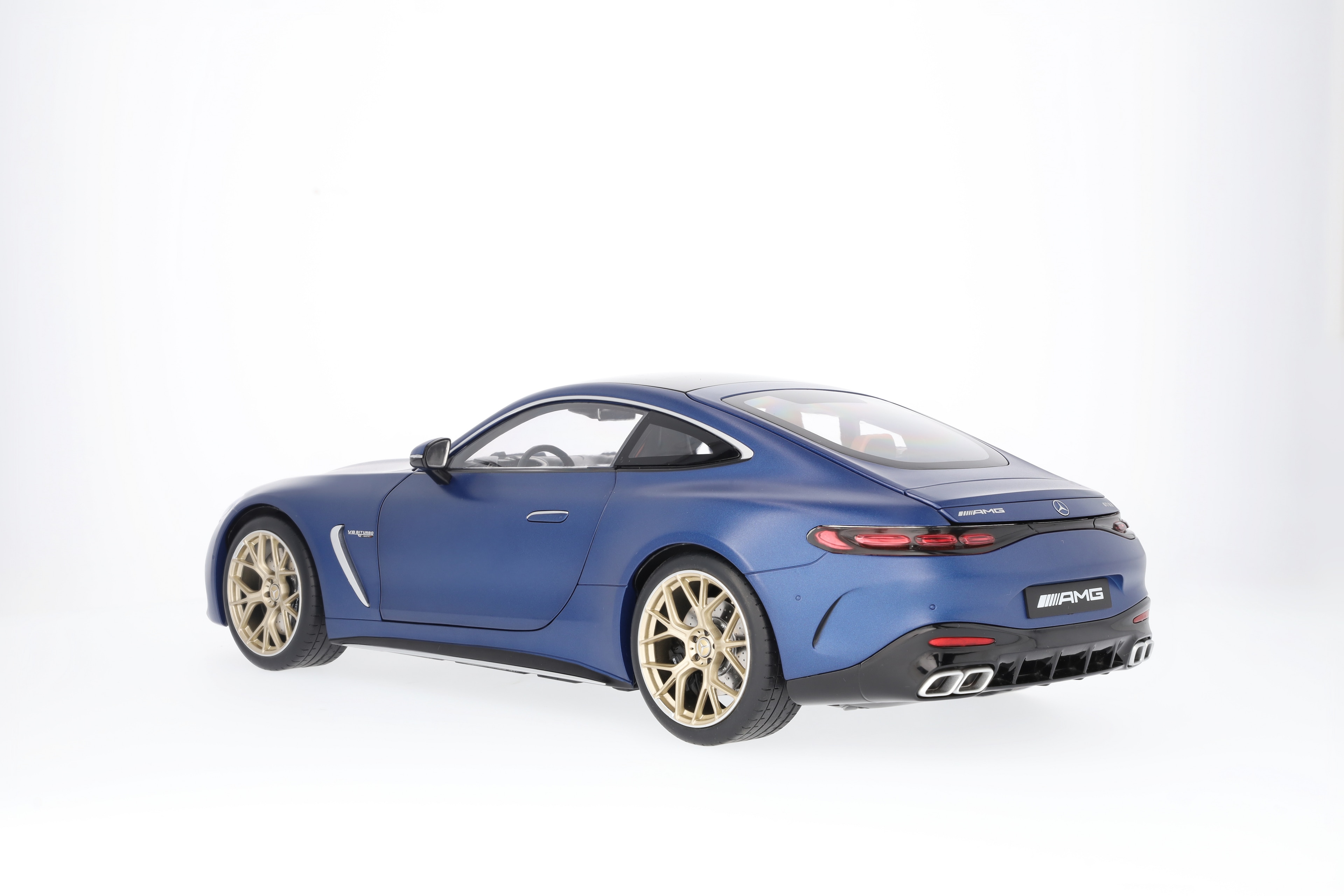 Mercedes-AMG GT 63 4MATIC+ - MANUFAKTUR blu spettrale magno, NZG, 1:12