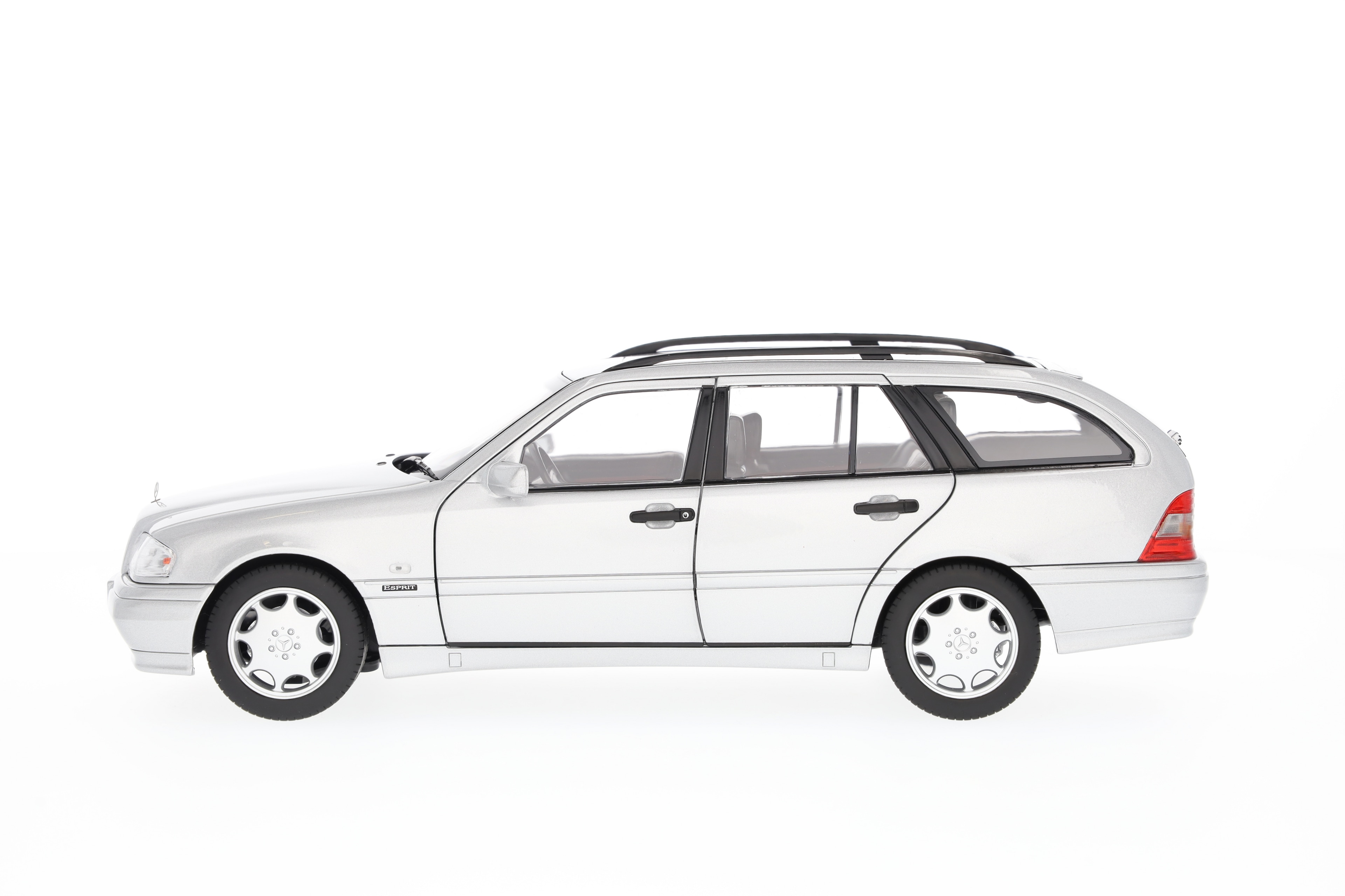 C 200 Station-wagon S 202 (1997-2001) - argento brillante, Norev, 1:18