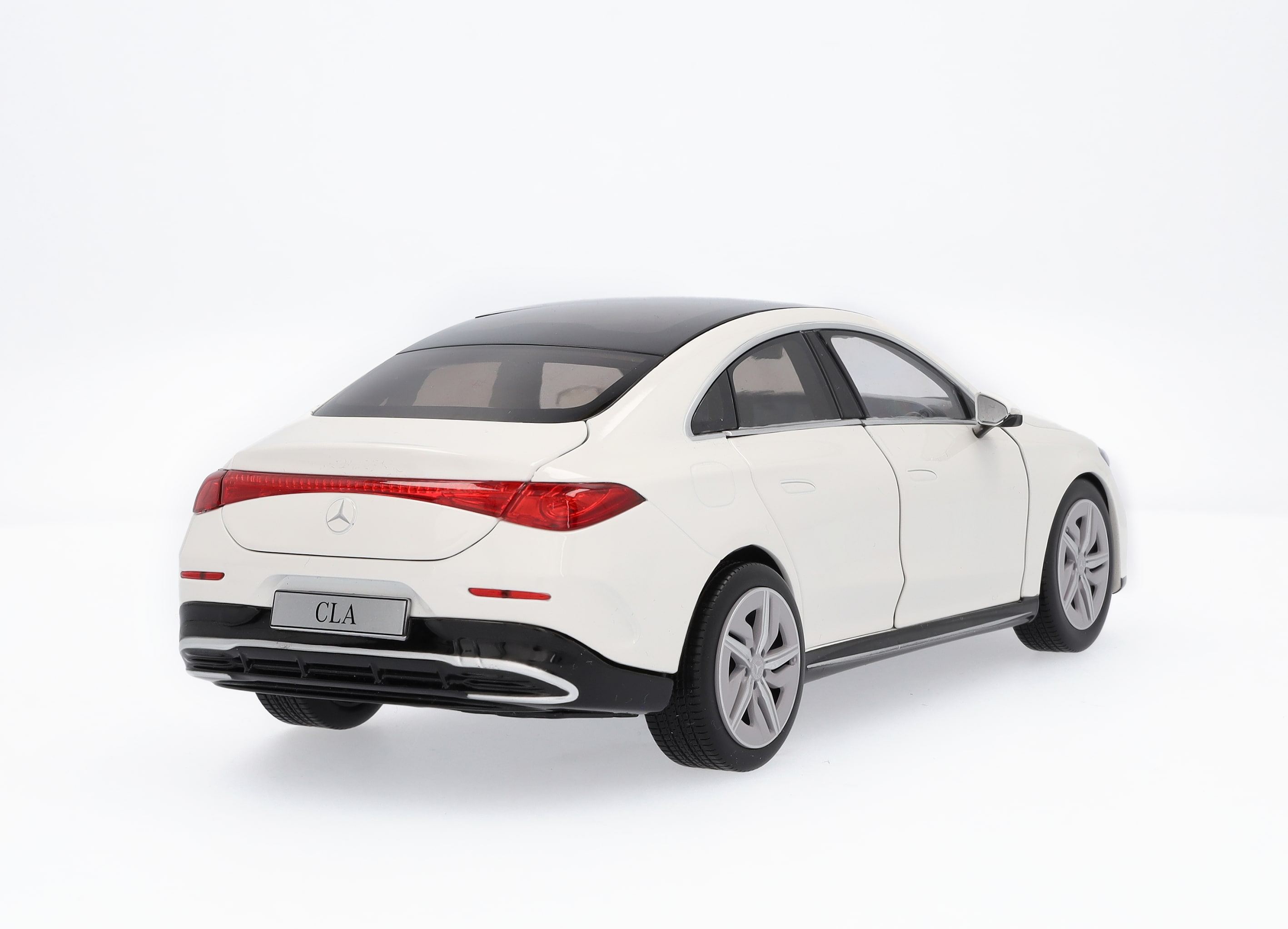 CLA Coupé, C174 - bianco polare, NZG, 1:18