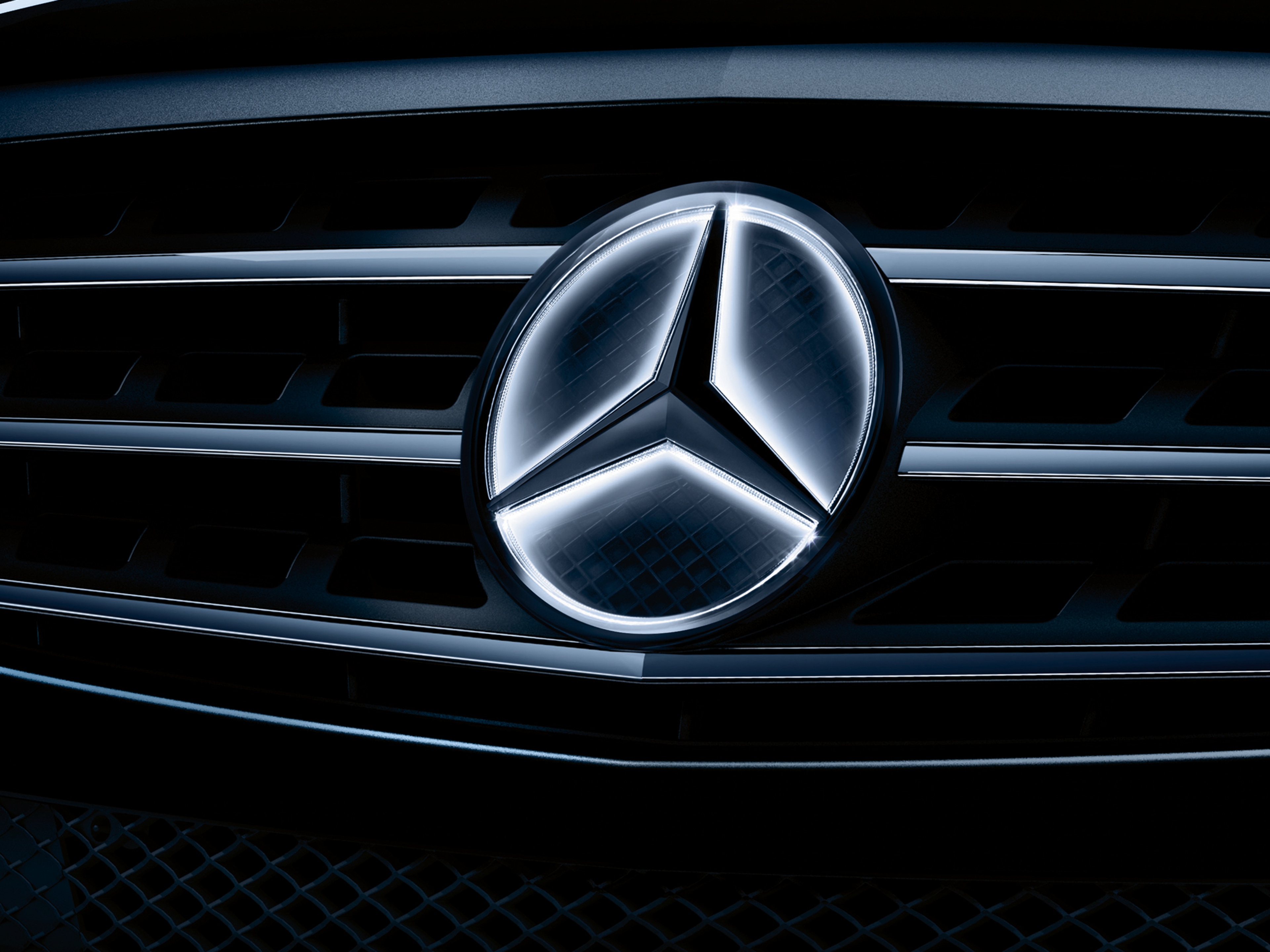 Stella Mercedes illuminata, Elemento decorativo - cromata, cromata
