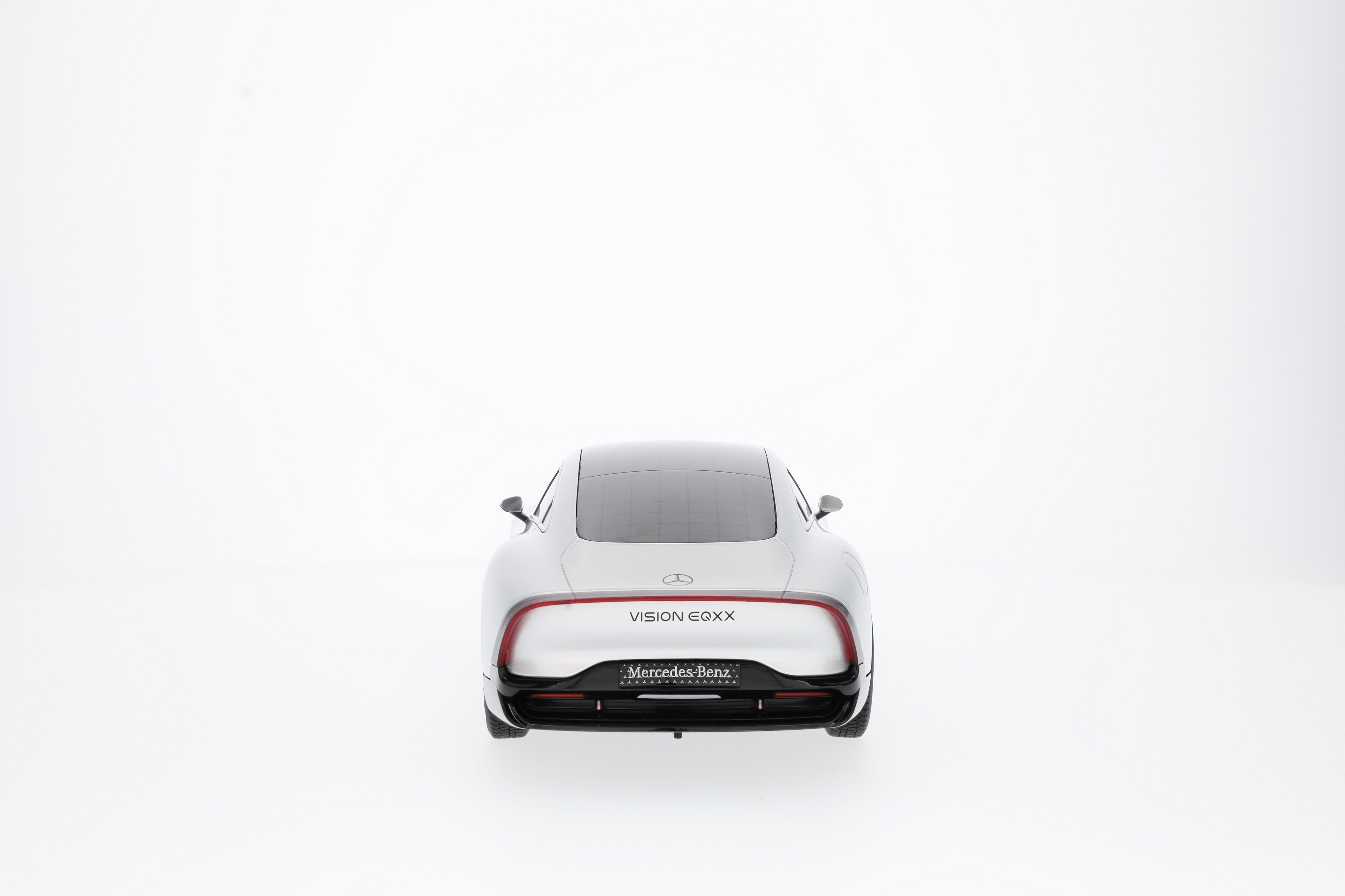 Vision EQXX, Showcar - argento alubeam, NZG, 1:18
