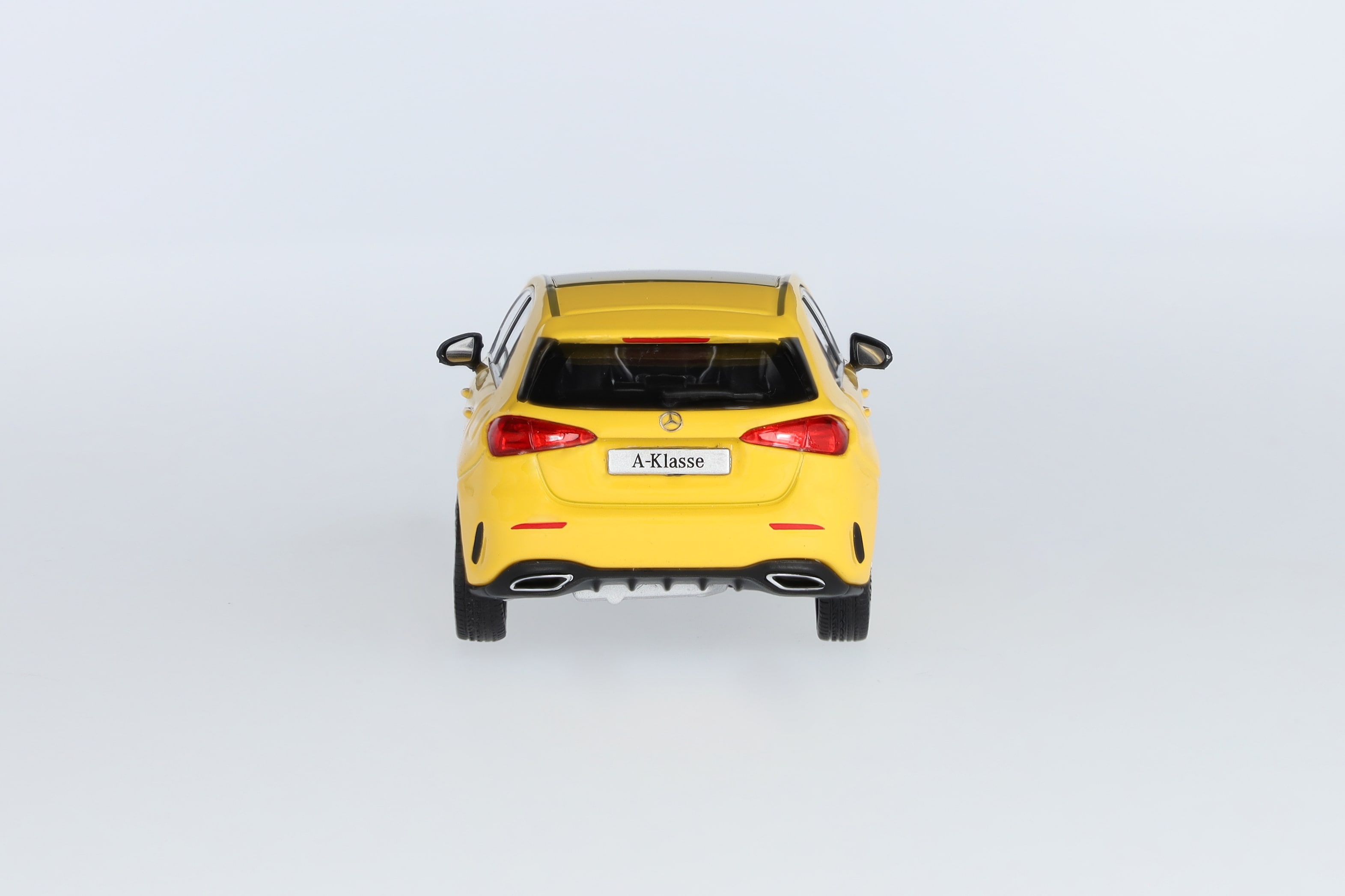 Classe A, Berlina compatta, AMG Line, W177 - giallo sole, Minimax, 1:43