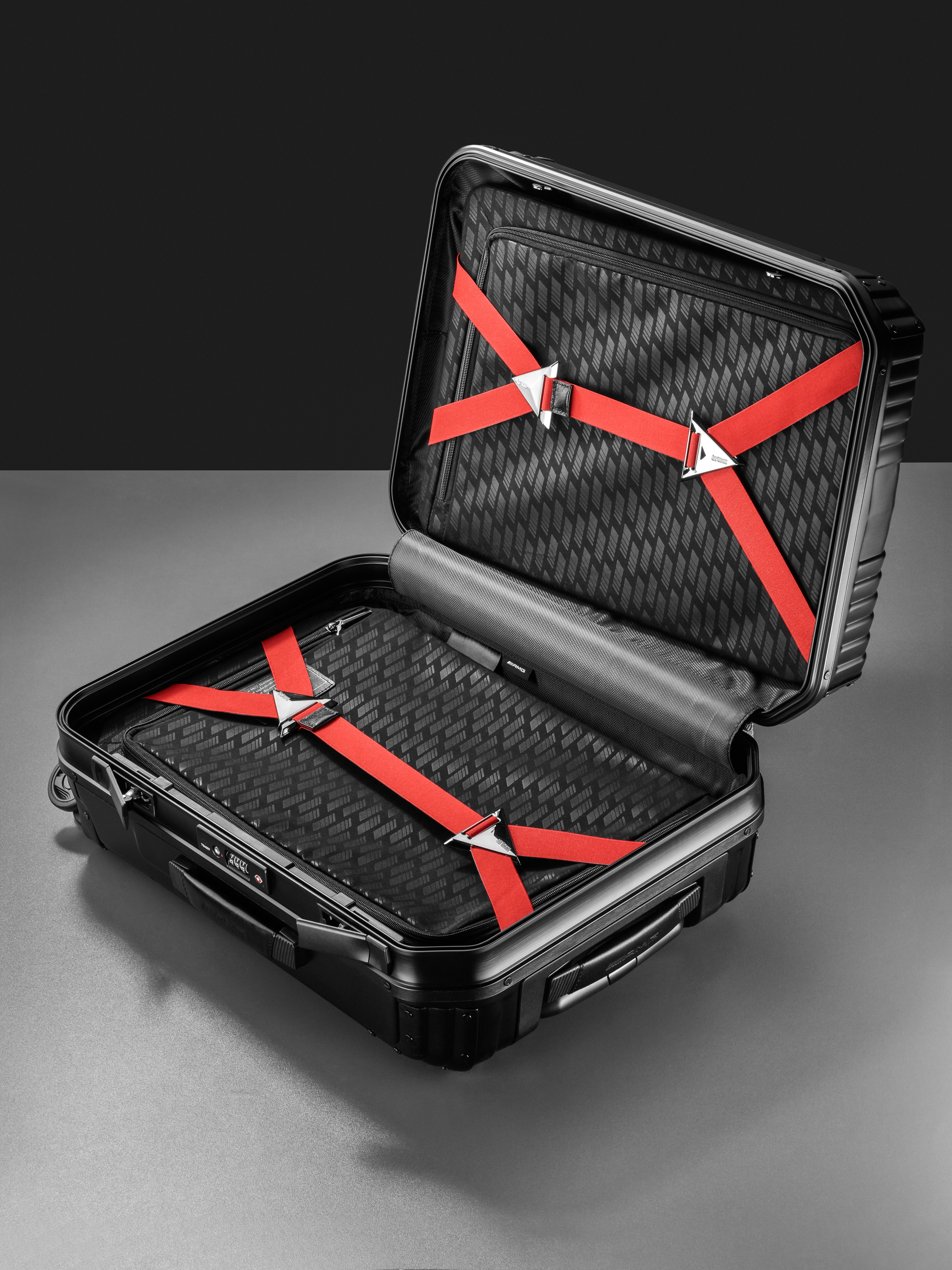 Valigia AMG, 7R Master, 55 cm - colore nero, Alluminio, Hartmann, 37,5 l