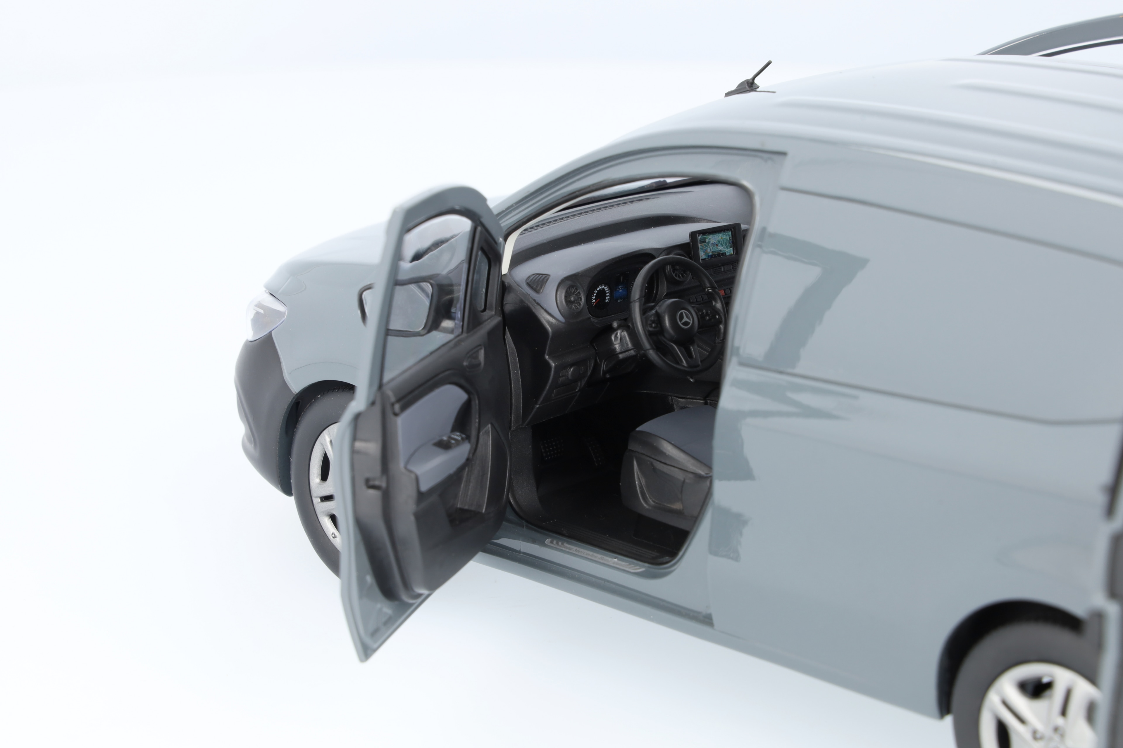 Citan, Furgone - grigio magnetite, NZG, 1:18