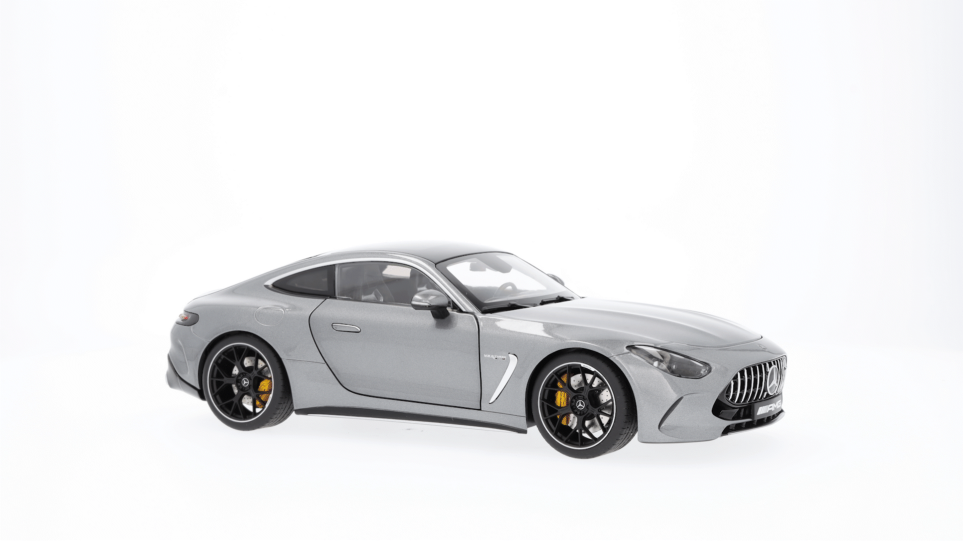 Mercedes AMG GT 63, C192 - grigio selenite, NZG, 1:18