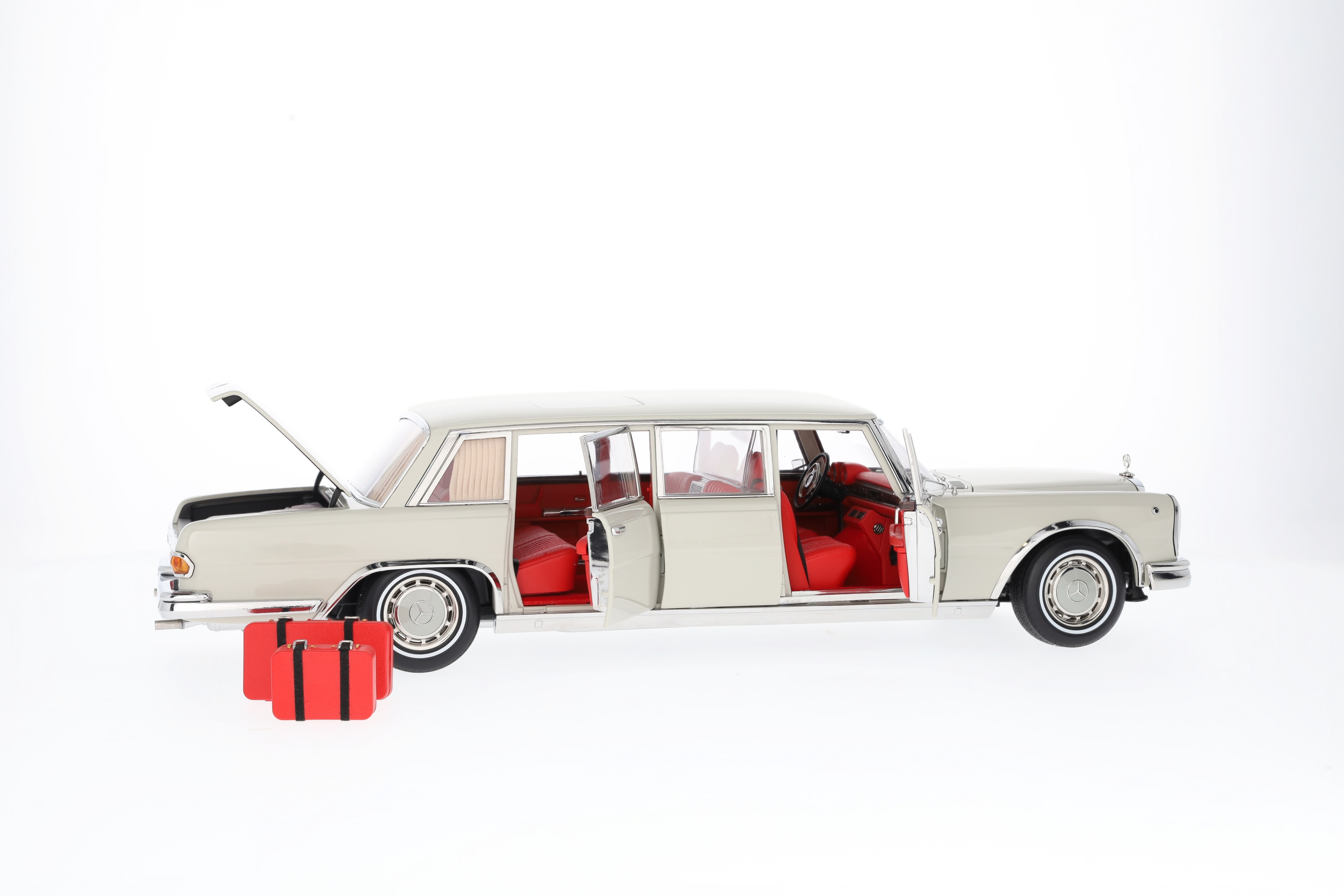 W100 Pullman 600 (1963-1981) - bianco-grigio, NZG, 1:18