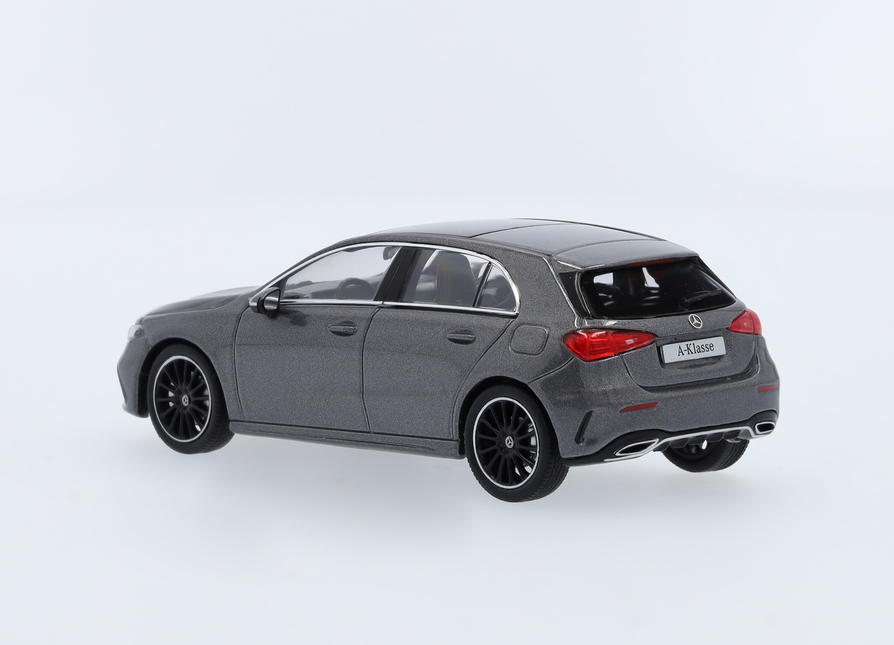 Classe A, Berlina compatta, AMG Line, W177 - grigio mountain, Minimax, 1:43