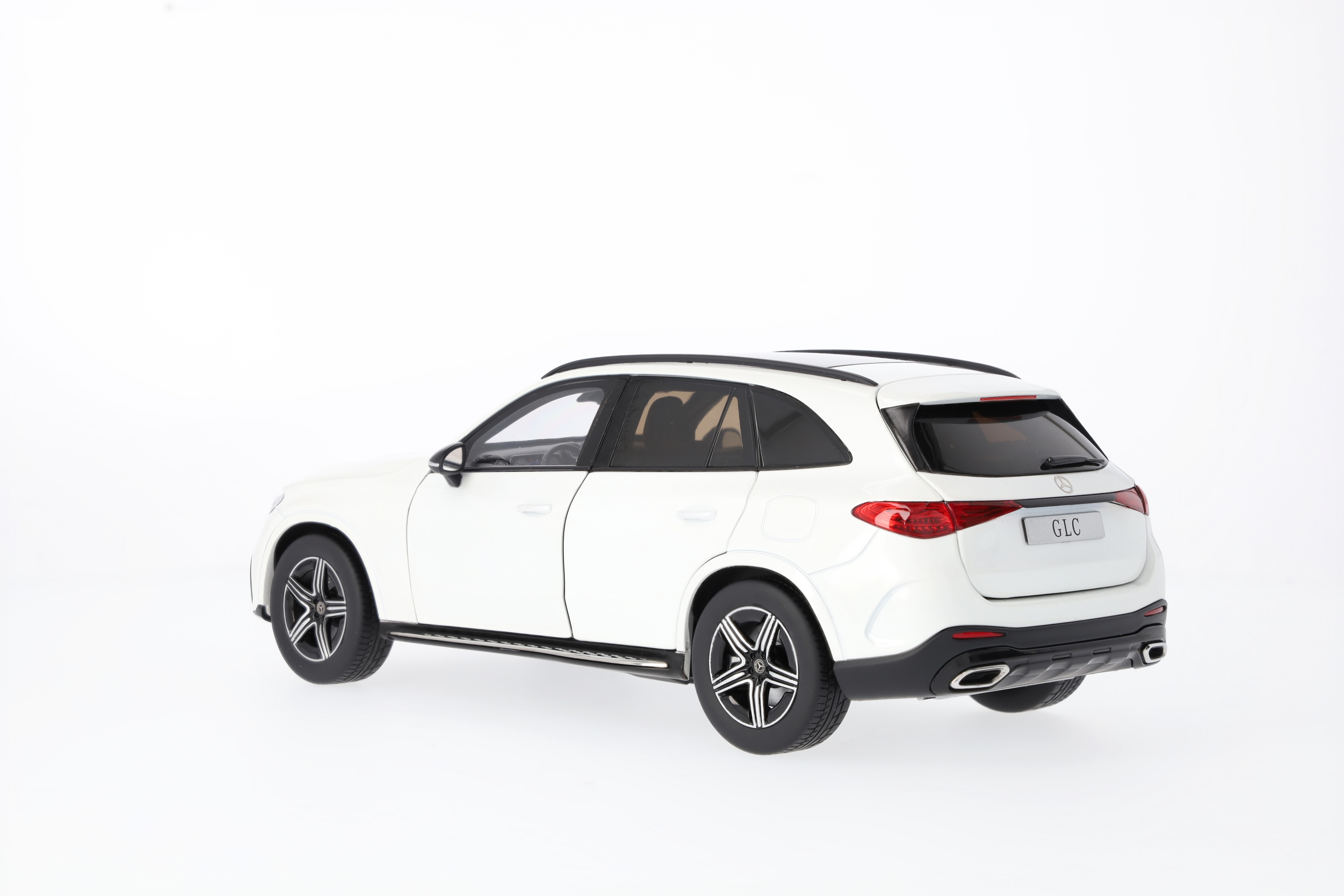GLC, AMG Line, X254 - Bianco opalite lucente MANUFAKTUR, iScale, 1:18