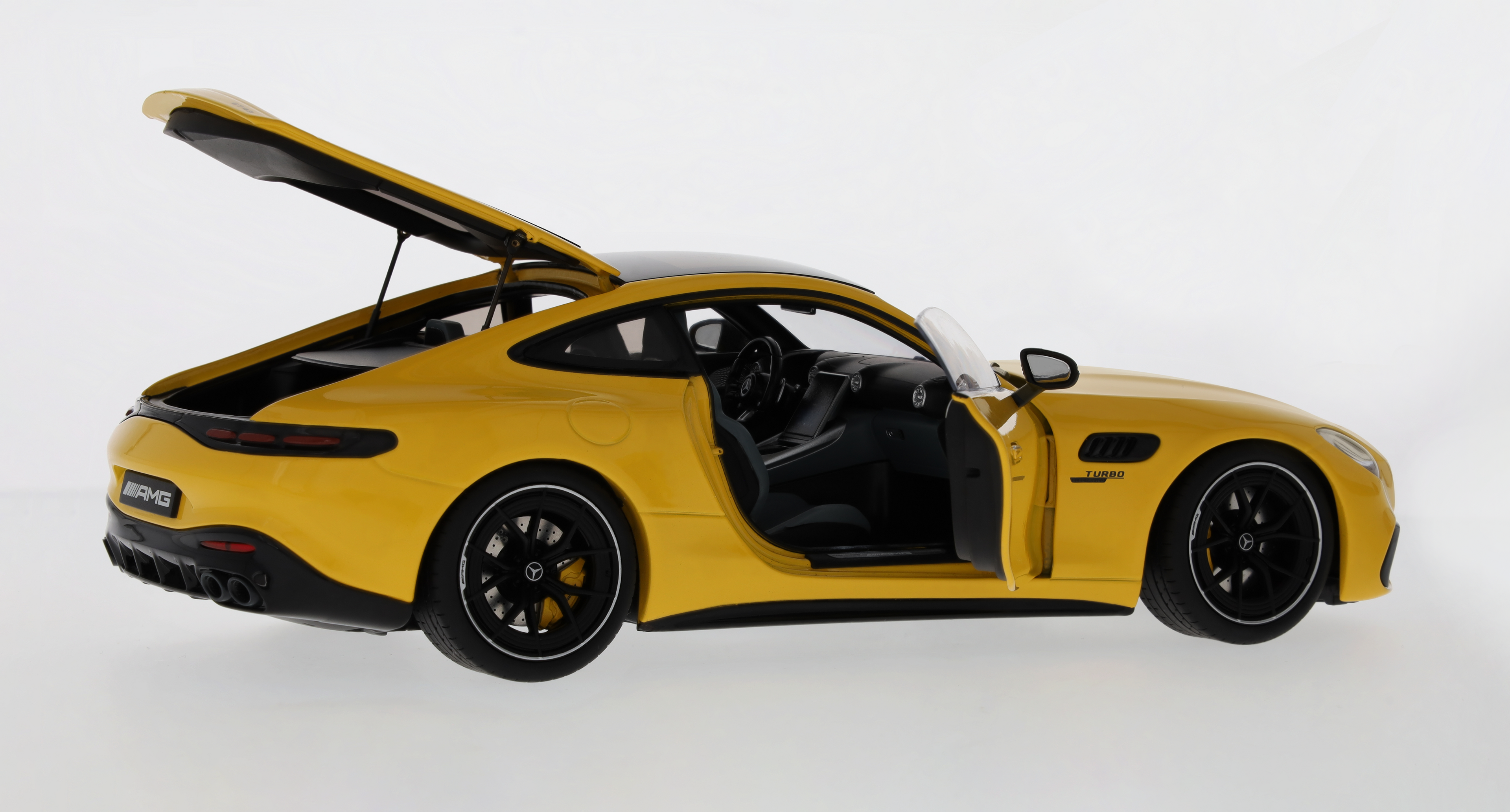Mercedes AMG GT 43 - giallo sole, NZG, 1:18