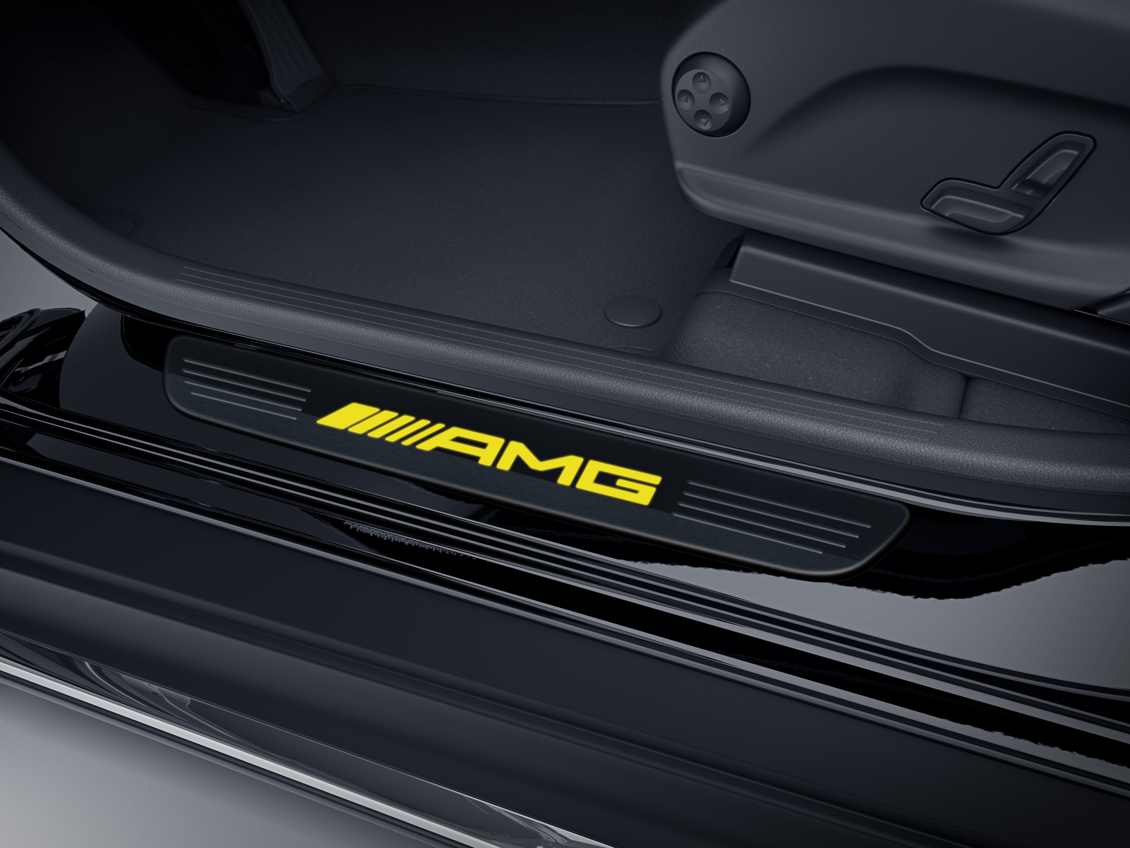 Copertura sostituibile per modanatura di accesso illuminata, AMG, lato anteriore, 2x - acciaio inox, colore nero / giallo