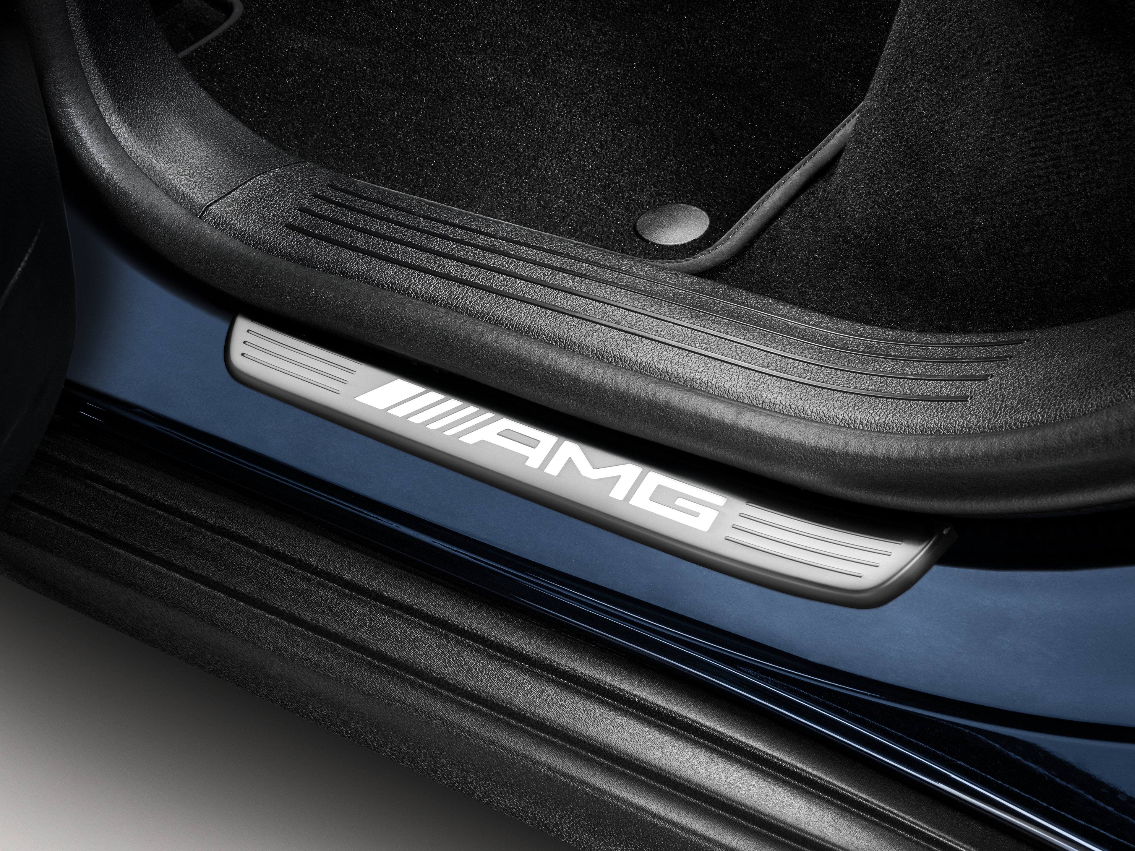 Copertura sostituibile per modanatura di accesso illuminata, AMG, lato posteriore, 2x - acciaio inox, argento / Colore bianco