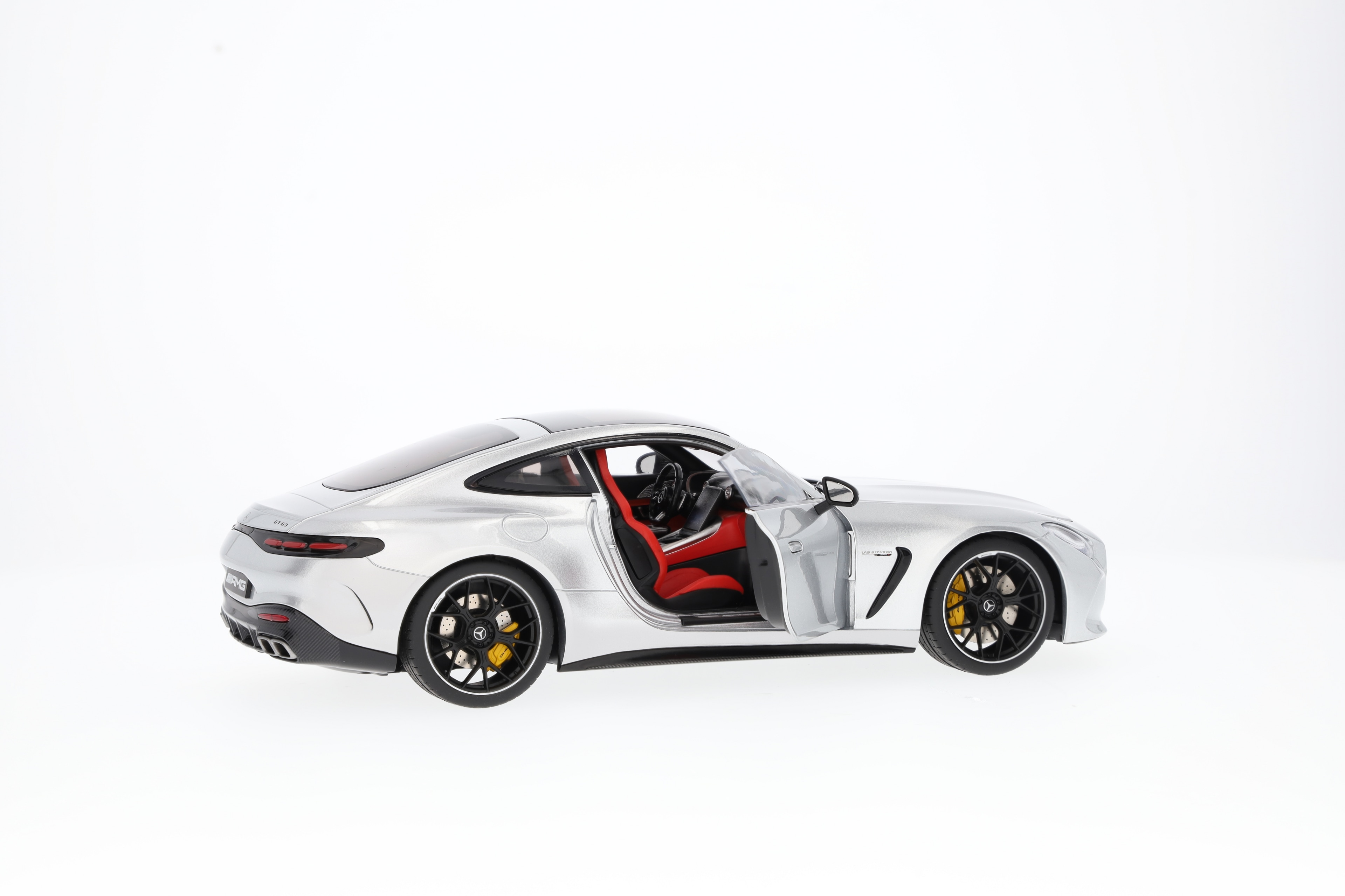 Mercedes AMG GT 63, C192 - Argento high-tech, NZG, 1:18